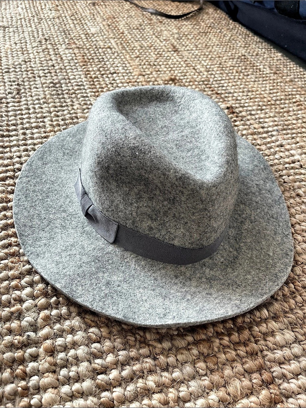 Ace of Something Felt Fedora Hat in Gray & Black Like New - Can be bought separa